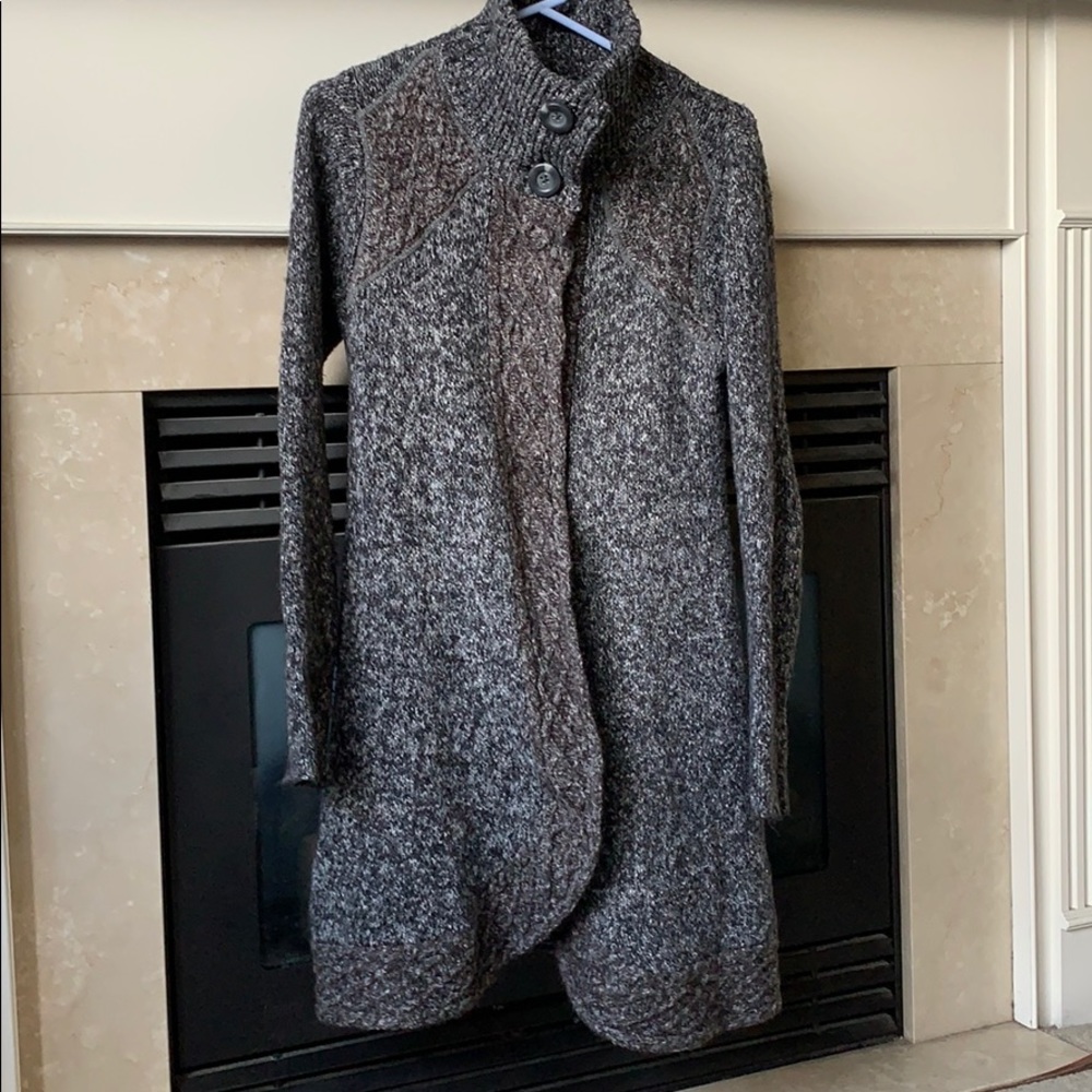 Prana  size S cardigan jacket in Gray.